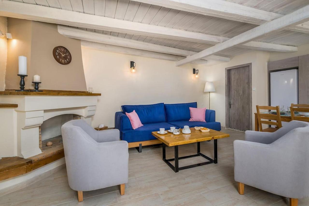 Diogenis House Apartment Moirai Bagian luar foto